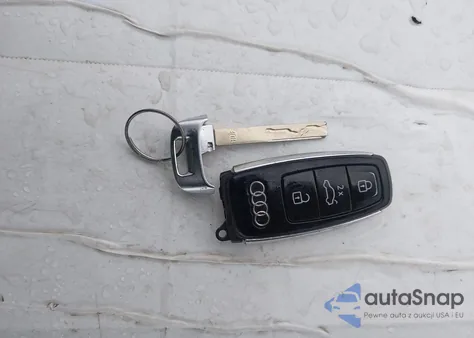 2019 Audi E-Tron Premium Plus z USA, uszkodzony, nr VIN WA1LAAGE0KB023068